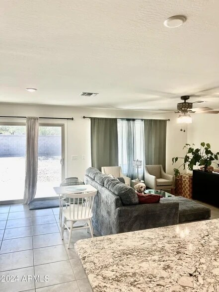 Building Photo - 2923 W Monte Way