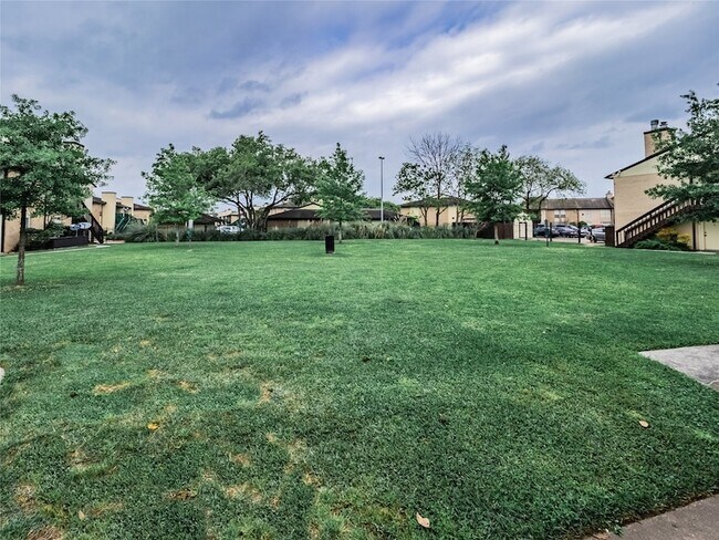 Building Photo - 1500 Bay Area Blvd