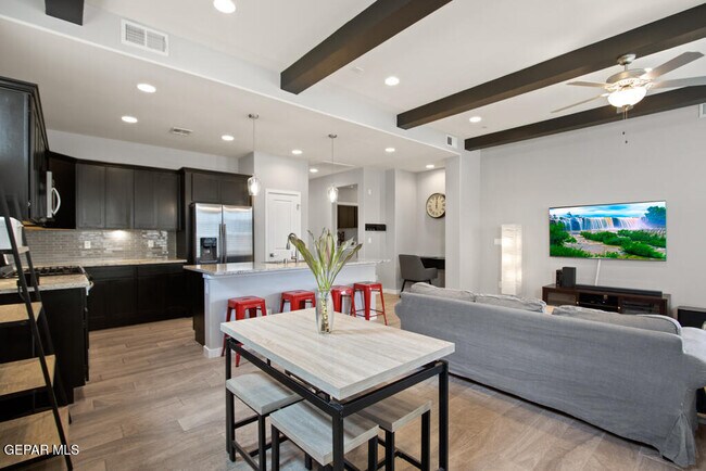 Building Photo - 14345 Jonathan K. Molina Ct