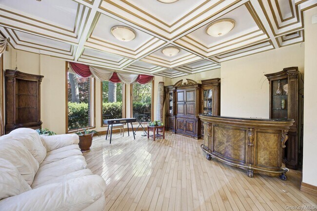 Building Photo - 1 Bridle Path Dr