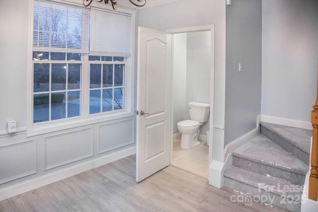 Building Photo - 8845 Arbor Creek Dr