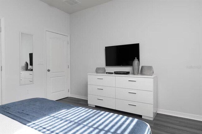 Building Photo - 4675 Terrasonesta Dr