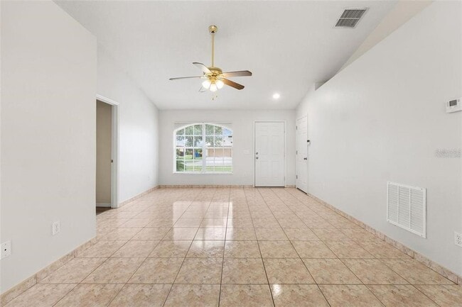 Building Photo - 4240 Settlers Ct