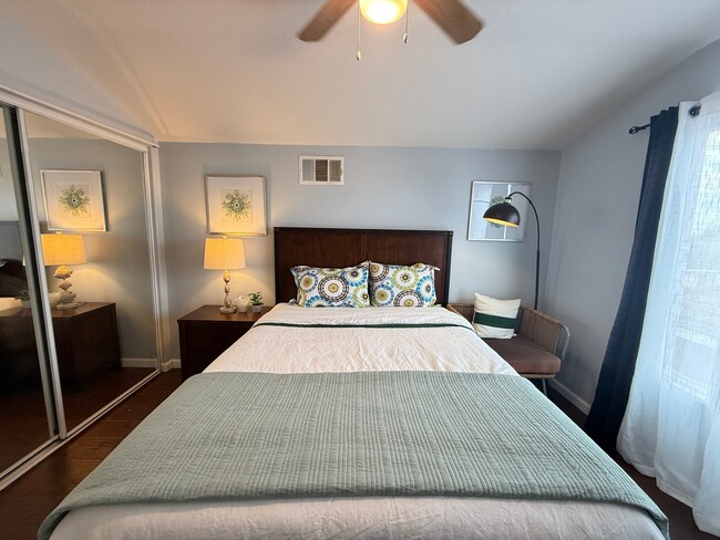 Building Photo - 13885 Camp Rock St