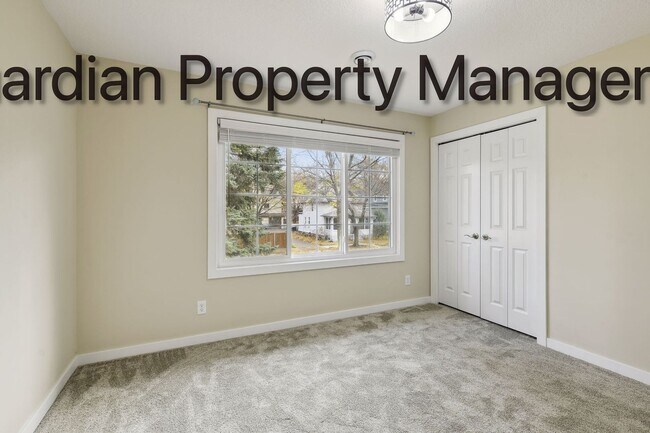 Building Photo - 3916-3918 Sheridan Ave S