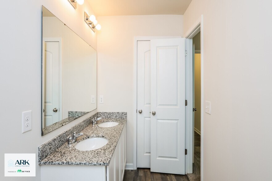 Building Photo - 208 Saddle Brooke Trce