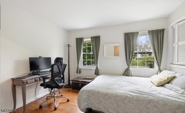 Building Photo - 4 Jensen Ct