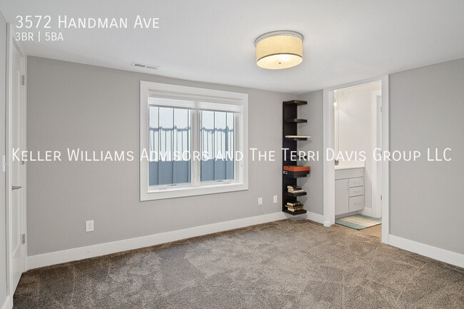 Building Photo - 3572 Handman Ave