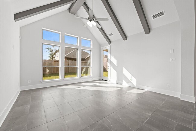 Building Photo - Two story. 4 bedrooms. 3.5 baths. Spacious...