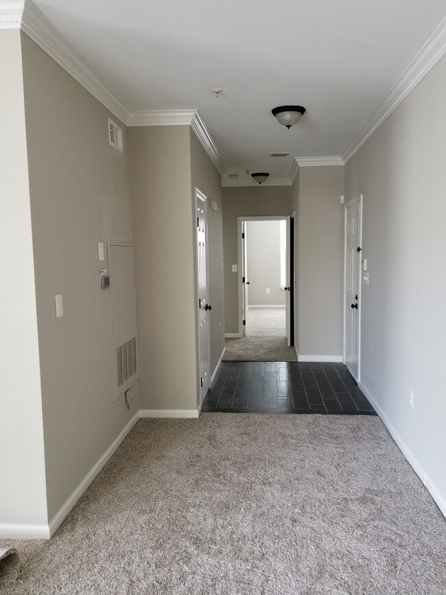 Building Photo - 12905 Alton Square