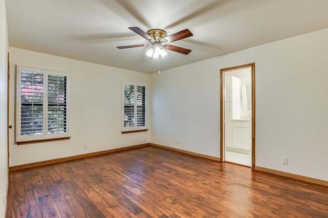 Building Photo - 11210 Deadoak Ln