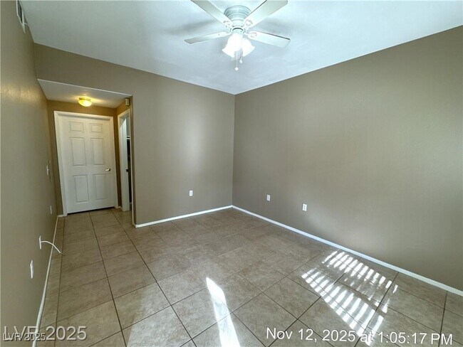 Building Photo - 10245 S Maryland Pkwy