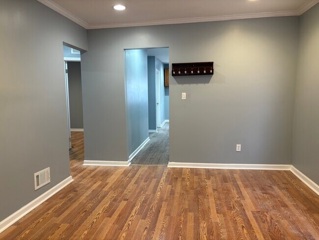 Building Photo - 15886 Northlawn St