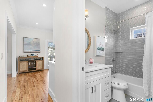 Building Photo - 12 Sandy Way