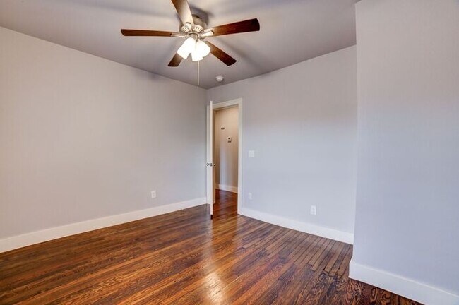 Building Photo - MOVE-IN SPECIAL!! | $1,000 Credit When You...