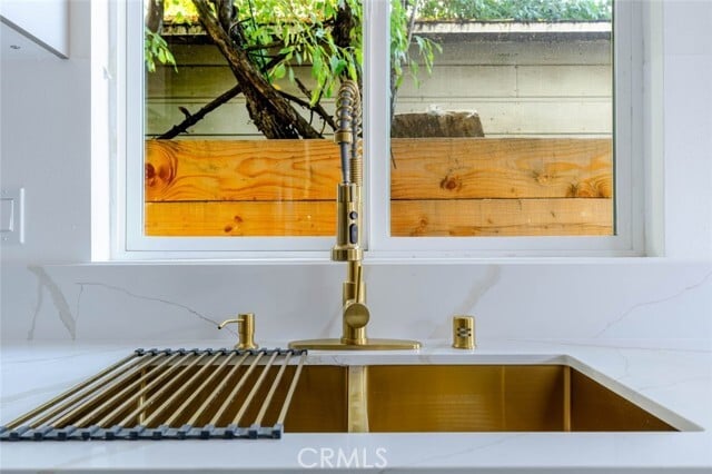 Building Photo - 17428 Roscoe Blvd