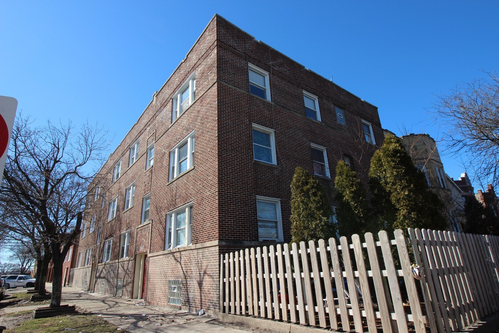 Building Photo - 4408 W Belden St