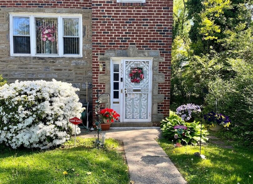 Primary Photo - 8027 Rodney St