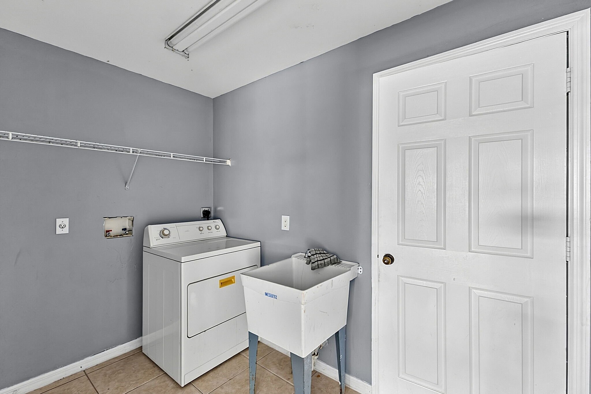 Building Photo - 4214 22nd St SW