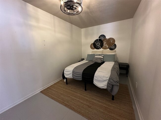Building Photo - 5238 Arboles Dr