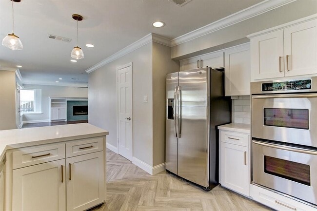 Building Photo - 10806 Wickersham Ln