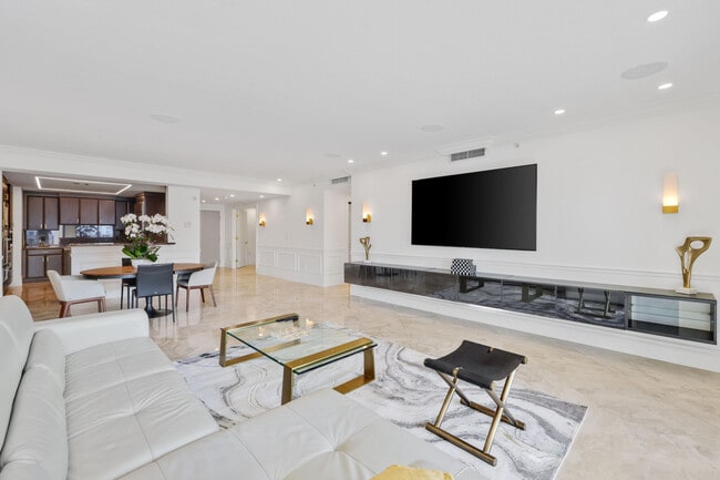 Building Photo - 200 E Palmetto Park Rd