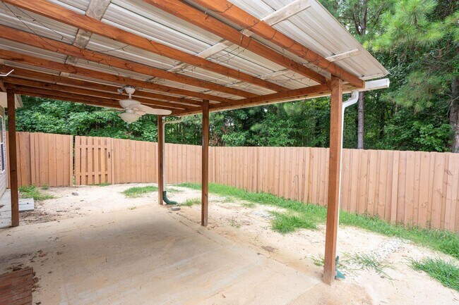 Building Photo - 6053 Sanibel Dr