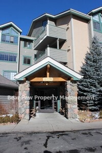 Building Photo - Beautiful Condo for Senior Living in North Evergreen!!
