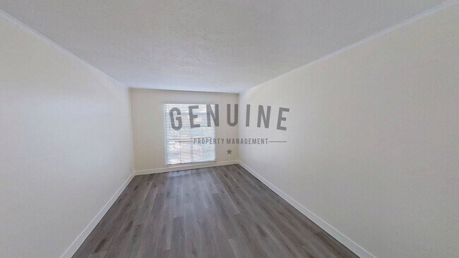 Building Photo - Remodeled 2Bd 2Ba Condo in Newport