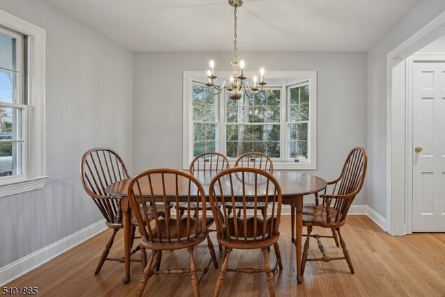 Building Photo - 16-21 Split Rock Rd