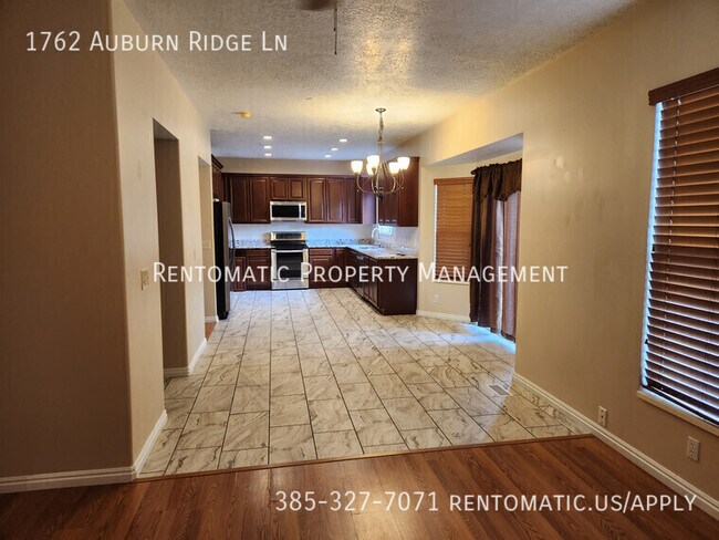 Building Photo - 1762 Auburn Ridge Ln