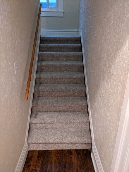 Building Photo - 1025 Sherman Ave