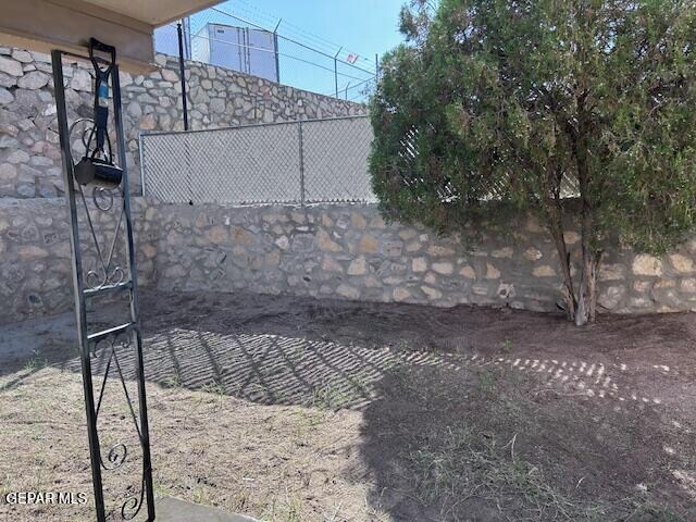 Building Photo - 10762 Vista Del Sol Dr