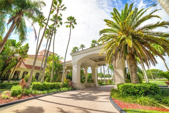 Building Photo - 5127 NW 102nd Ct