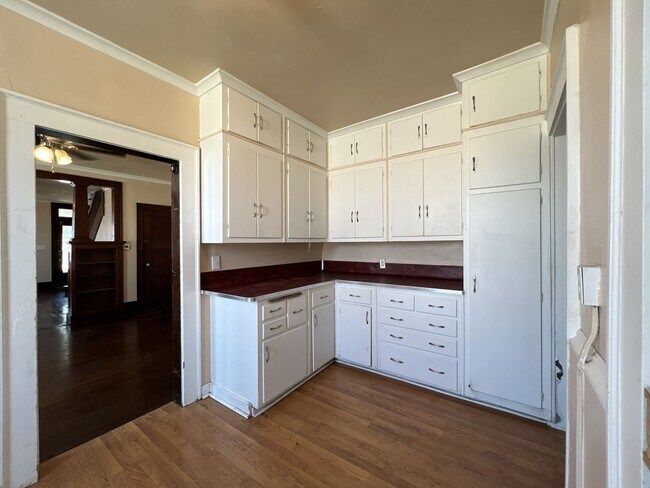 Building Photo - 93 Kaufmann Ave