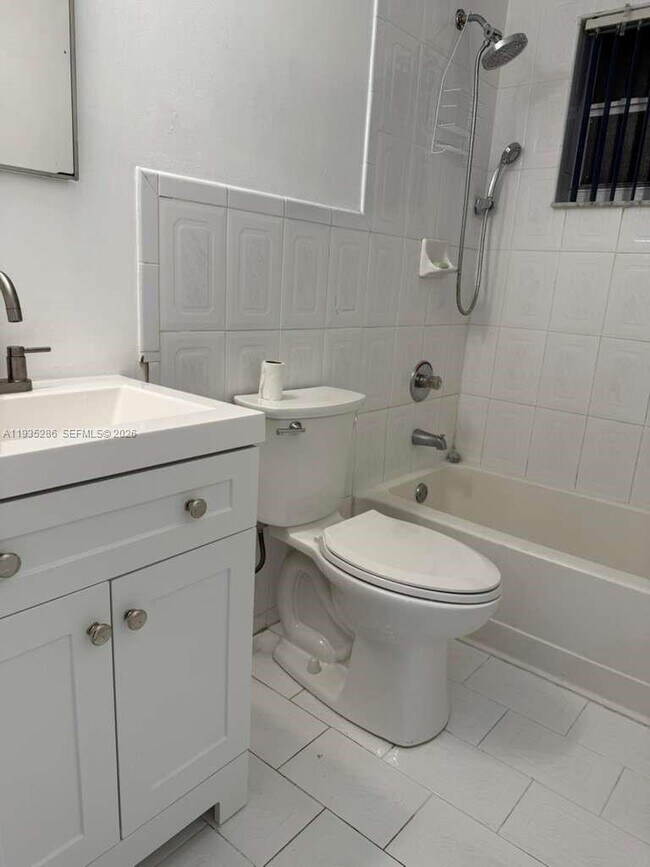 Building Photo - 19415 NW 33rd Ct