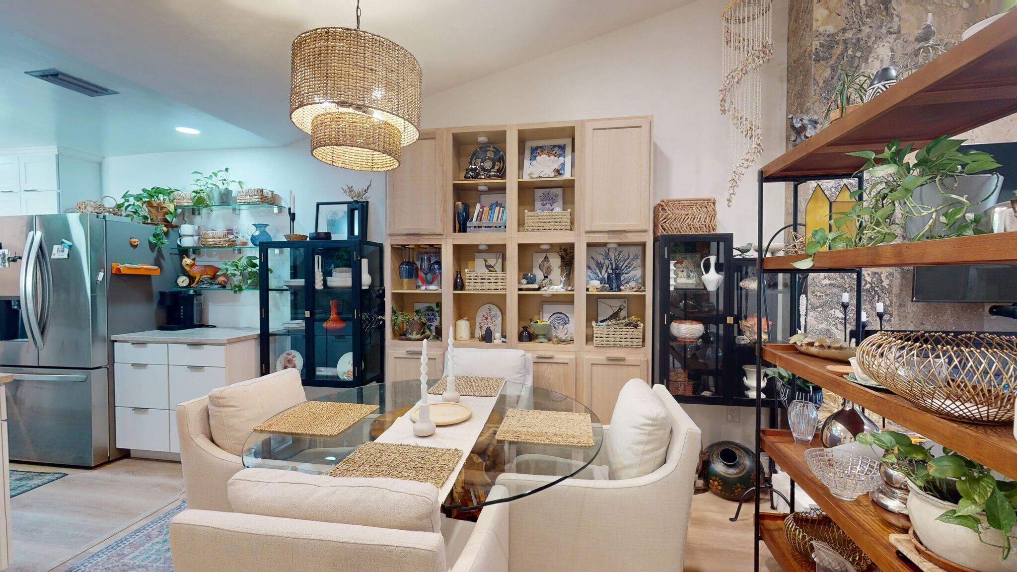 Building Photo - 385 E Hartford St