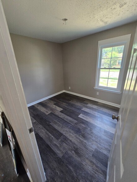 Building Photo - 4512 Hurlston Dr