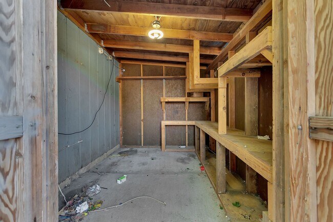 Building Photo - 1365CEDA