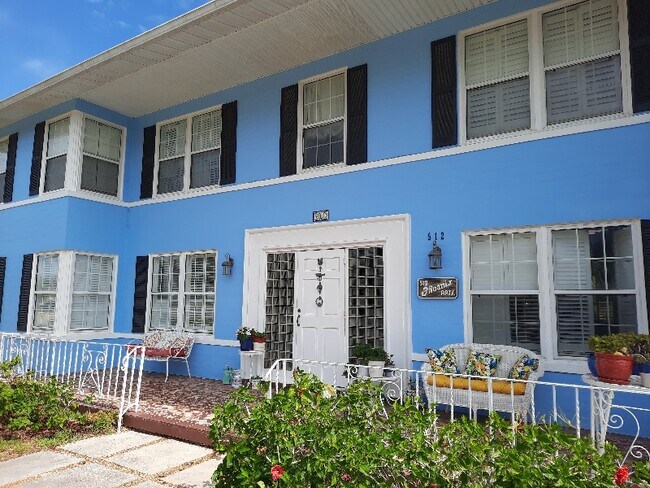 Building Photo - 512 Phoenix Ave