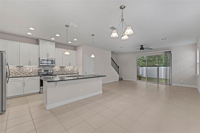 Building Photo - 569 Bethesda Ct