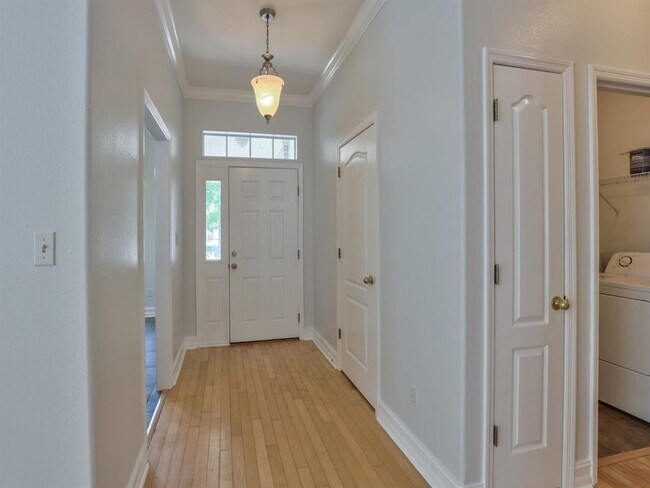 Building Photo - 3336 Cameron Chase Dr