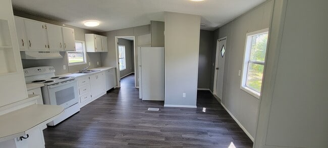 Building Photo - 23047 Cactus Rd