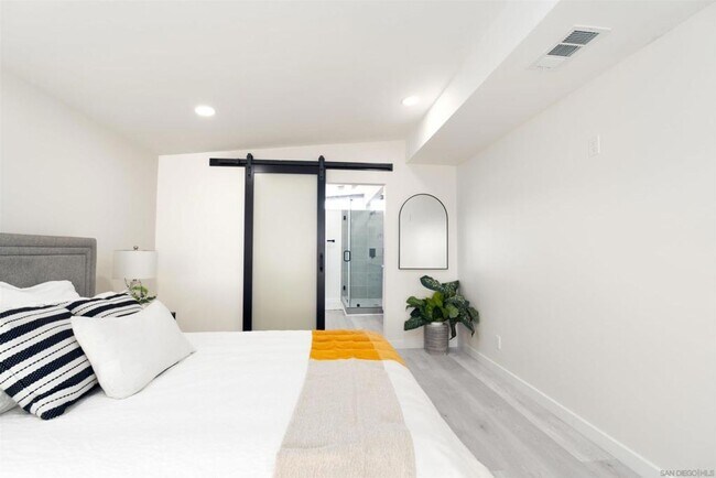 Building Photo - Charming Remodeled Home in Clairemont!
