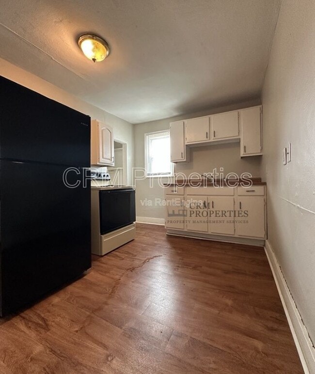 Building Photo - 1526 S Union St