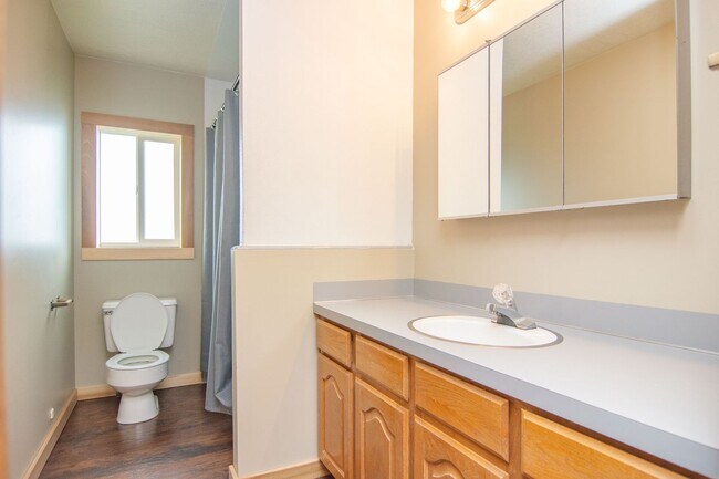Building Photo - 92 N 2300 W
