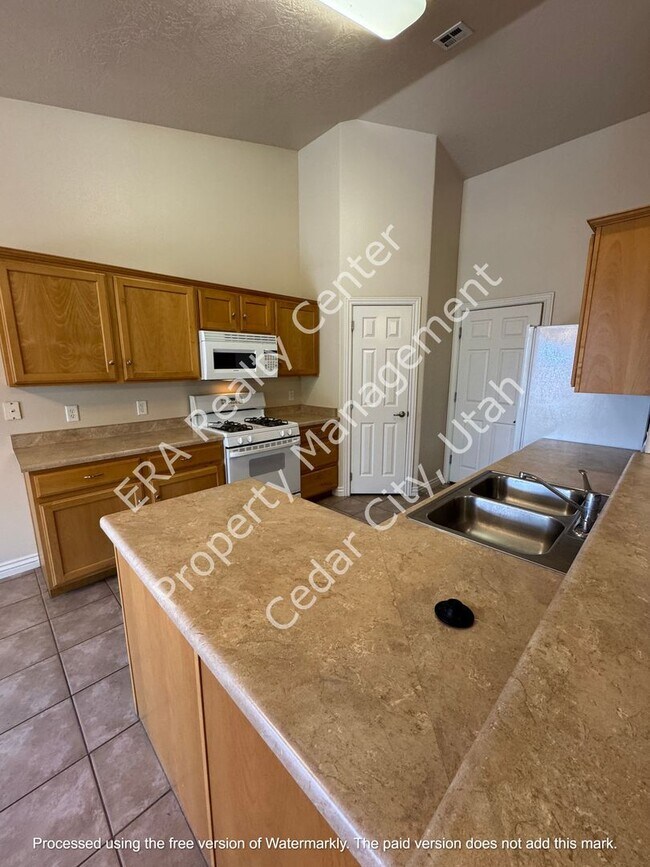 Building Photo - 1434 Southern View Dr