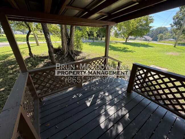 Building Photo - 104 Eakins Dr