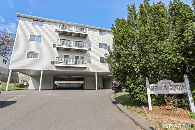 Building Photo - 7 Hamilton Ave