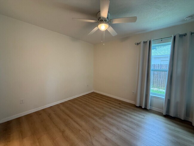Building Photo - ***COMING SOON *** Modern Open-Concept Home Near I-75 & Downtown Ocala AVAILABLE SEPTEMBER 1